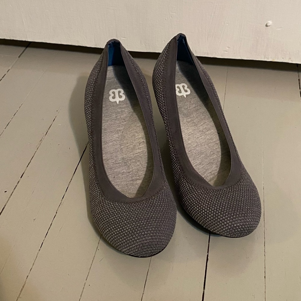 Betabrand gray heels - like new